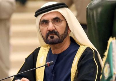  الشيخ محمد بن راشد يؤدي صلاة الجنازة على شقيقه