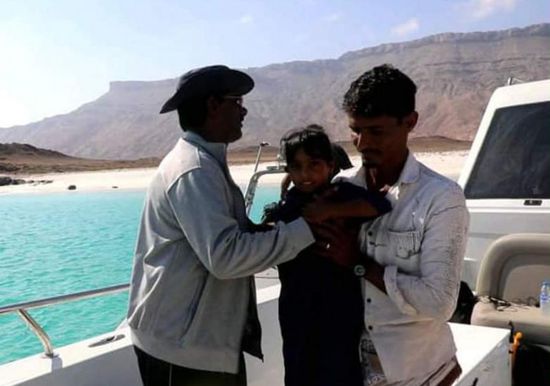 الإمارات تتكفل بإنقاذ طفلة مريضة بالقلب بسقطرى