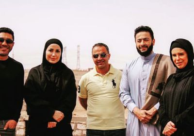 دنيا عبدالعزيز مع حمادة هلال ونسرين طافش في كواليس "المداح"