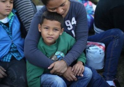 البنتاغون يوافق على إيواء أطفال مهاجرين في تكساس