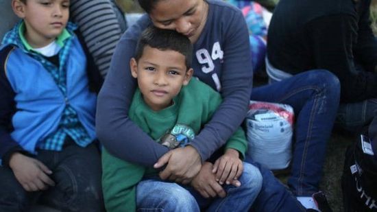 البنتاغون يوافق على إيواء أطفال مهاجرين في تكساس