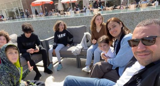 أحدث ظهور لحلا شيحة وزوجها معز مسعود (صورة)