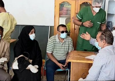 لجنة كورونا بـ"الانتقالي" تتفقد احتياجات مركز عزل "الكميتي هول"