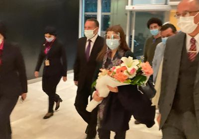 ماجدة الرومي تصل القاهرة استعدادًا لحفلها بقصر القبة