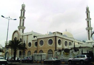 إجراءات احترازية من عدوى كورونا بمساجد عدن