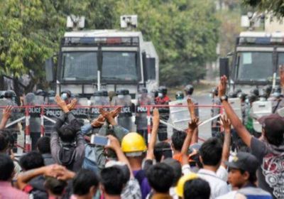  مقتل 4 من المتظاهرين على يد قوات الأمن في ميانمار