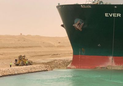 سوريا تقرر ترشيد توزيع مشتقات النفط بسبب السفينة الجانحة