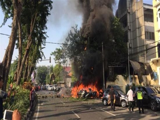  شيخ الأزهر يدين الهجوم الإرهابي على كنيسة بإندونيسيا