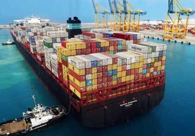 مصر تُعلن إنقاذ سفينة حاويات تعرضت لعطل مفاجئ بدمياط