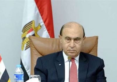 مميش يكشف سبب جنوح السفينة البنمية بقناة السويس