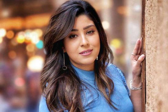 آيتن عامر تروج لأحدث أعمالها الغنائية