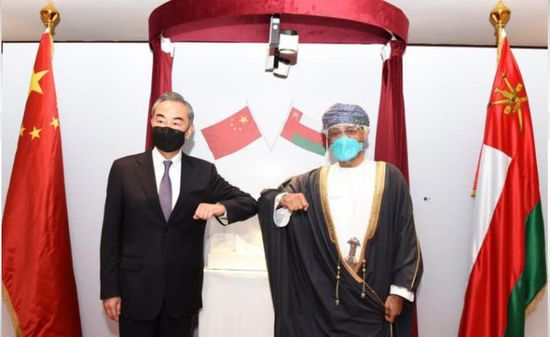 وزيرا خارجيتا عُمان والصين يعقدان جلسة مباحثات سياسية