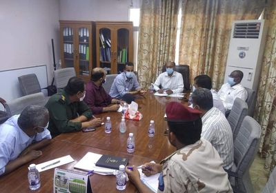 "البحر العربي" تواصل تطبيق التدابير الاحترازية بميناء المكلا