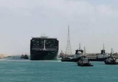 رئيس هيئة قناة السويس: عبور 113 سفينة بالاتجاهين حتى الـ8 صباحًا