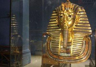 مصر.. موكب ضخم لنقل القناع الذهبى لتوت عنخ آمون