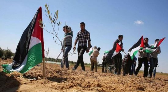  بمسيرة مركزية.. الفلسطينيون يحيون الذكرى الـ45 ليوم الأرض