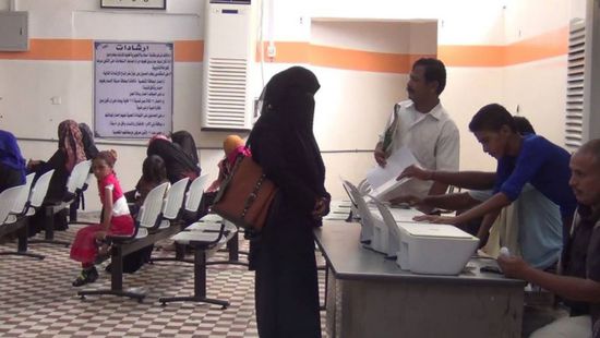 منذ شهر.. تعطل إصدار 1000 بطاقة بشبوة لغياب "الحبر"