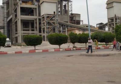 على متنها عمال.. اختطاف 3 حافلات لمصنع الوطنية بلحج