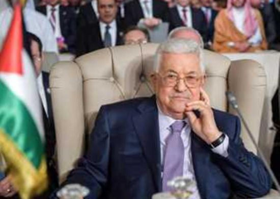  الرئاسة الفلسطينية: نهنئ السيسي للإنجاز الكبير بعودة الملاحة في قناة السويس