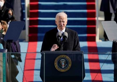 بايدن يتجه لعدم تمديد الحظر المفروض على تأشيرات العمالة المؤقتة