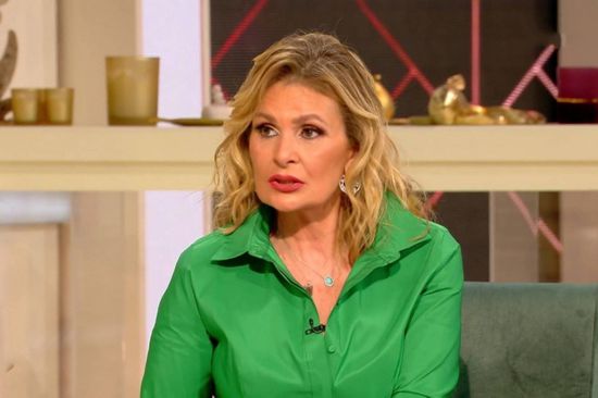 رسالة مؤثرة من يسرا لجومانا مراد بعد وفاة ابنة الأخيرة