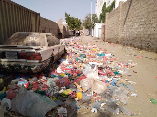 سلطات أبين تهمل التدابير الاحترازية لمواجهة "كورونا"