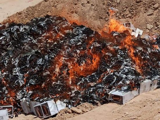 "المواصفات" ترفض إدخال أغذية وإطارات سيارات مخالفة لعدن