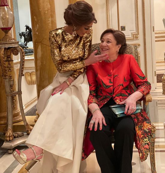 بالفيديو.. أول ظهور لبسمة وهبة في حفل زفاف نجلها