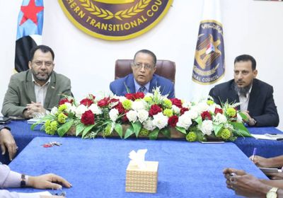 توجيهات من "الزُبيدي" لدفع جهود "أمانة الانتقالي"