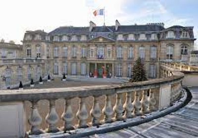 حاول اقتحام "الإليزيه".. ضبط شخص يحمل زجاجة حارقة