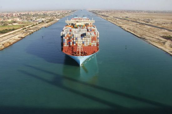  قناة السويس تدرس توسيع المجرى المائي لعدم تكرار أزمة السفينة الجانحة