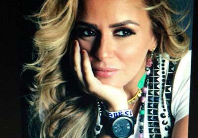 أول تعليق لمها الصغير بعد ظهور نجلها على بوستر "الملك"