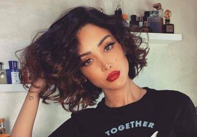 نجوم الفن يقدمون واجب العزاء لبسمة بوسيل في وفاة والدها