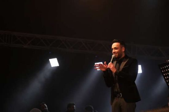 بالصور .. رامي جمال يشعل مهرجان الربيع