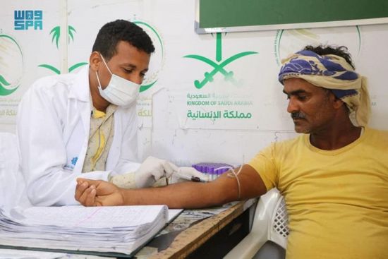 خدمات علاجية سعودية لآلاف المرضى بالخوخة