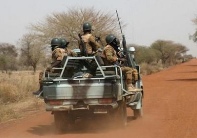مقتل 14 شخصًا في هجوم على قاعدة عسكرية بالنيجر