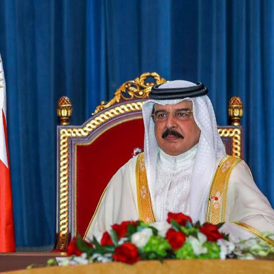  العاهل البحريني: نقف مع الأردن ونساند قرارات الملك عبدالله لحفظ أمن بلاده