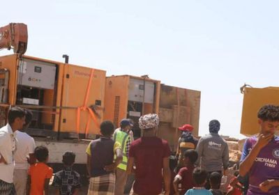 من خليفة الإنسانية.. 3 مولدات كهرباء لأهالي نوجد بسقطرى