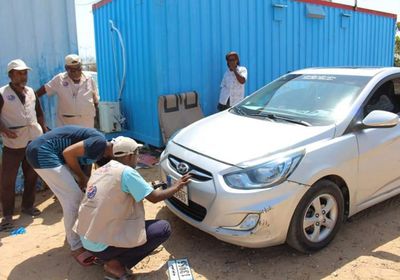 ترقيم 225 مركبة خاصة وعامة في لحج خلال شهر