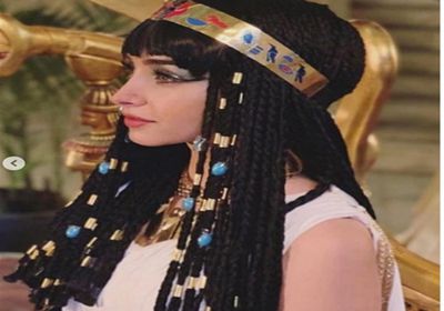 هنا الزاهد بالزي الفرعوني :فخورة إني مصرية