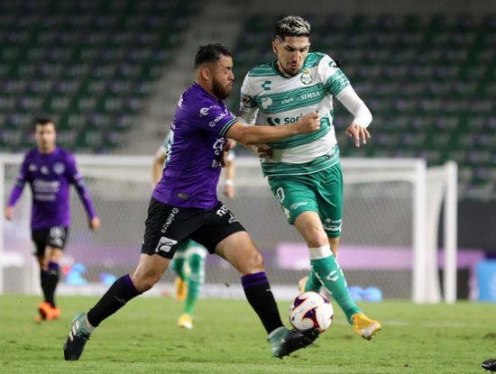 سانتوس لاجونا يتعادل مع تشيفاس وليون يهزم تولوكا في الدوري المكسيكي