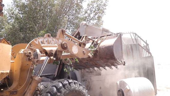 هدم عشوائيات واستعادة أراضٍ من متنفذين في دار سعد