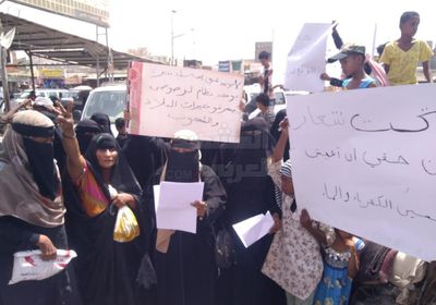 نساء لحج ينتفضن بوجه سياسات تركي العبثية