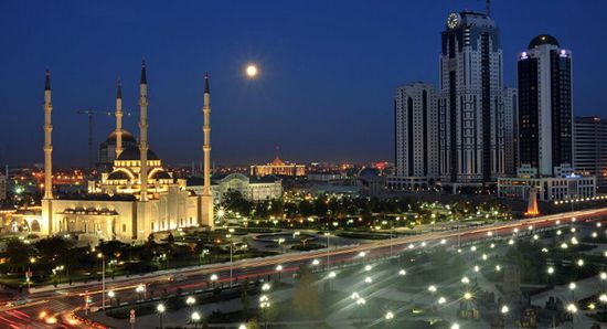 العاصمة الشيشانية تتلألأ بشارع محمد بن زايد