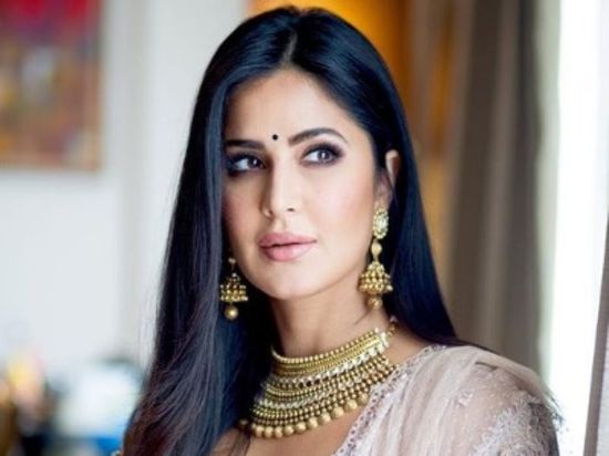 إصابة النجمة الهندية كاترينا كيف بفيروس كورونا