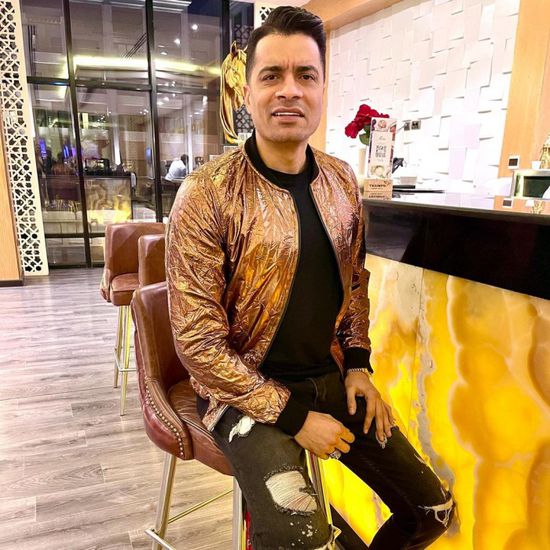 أول ظهور لحسن شاكوش بعد إخلاء سبيله (فيديو)