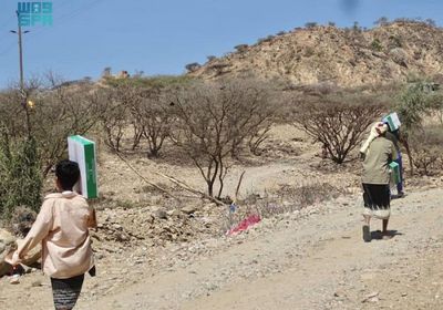 1942 أسرة بتعز تتلقى مساعدات سعودية