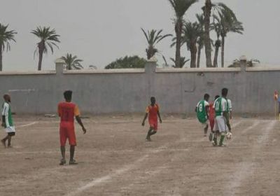 بعد شربة ماء.. وفاة لاعب في مباراة كروية بتبن