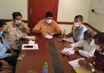 تنسيق أعمال المكاتب الخدمية في مدينة المكلا برمضان