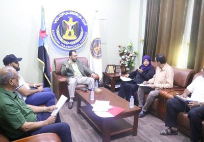 صرف منحة الزُبيدي لأسر الشهداء في رمضان